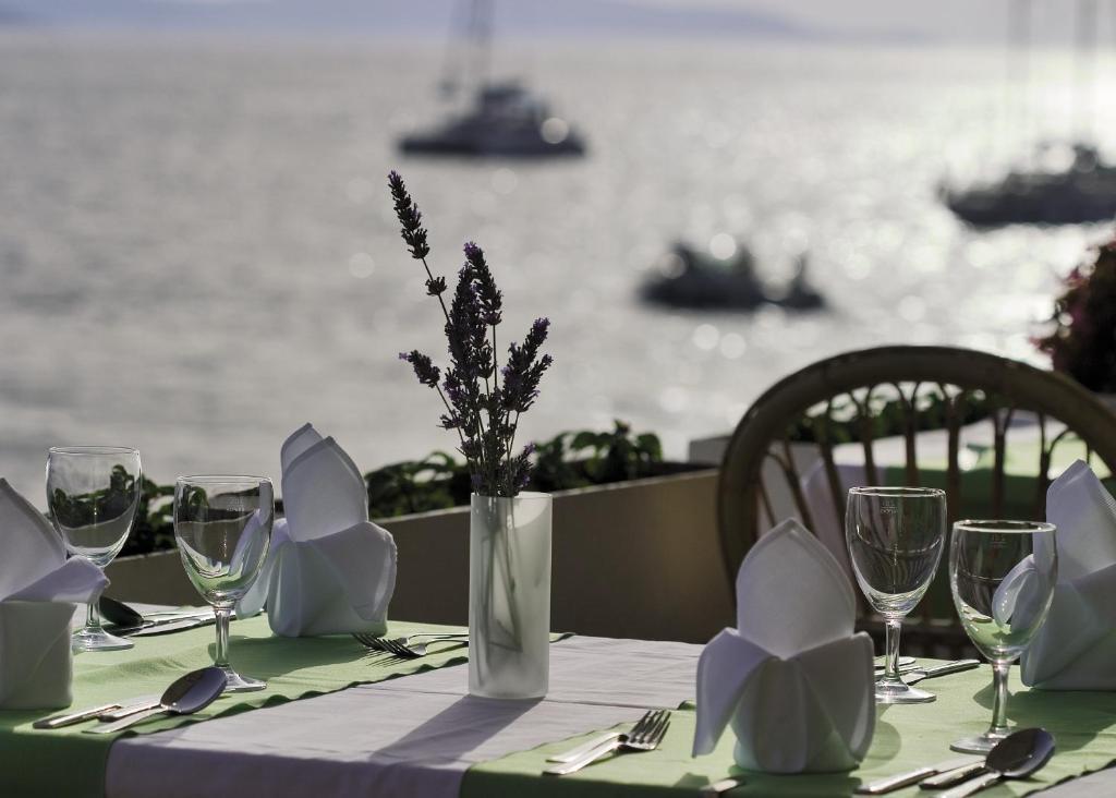 Villa Dalmacija Hvar Hotel ฮวาร์ ภายนอก รูปภาพ