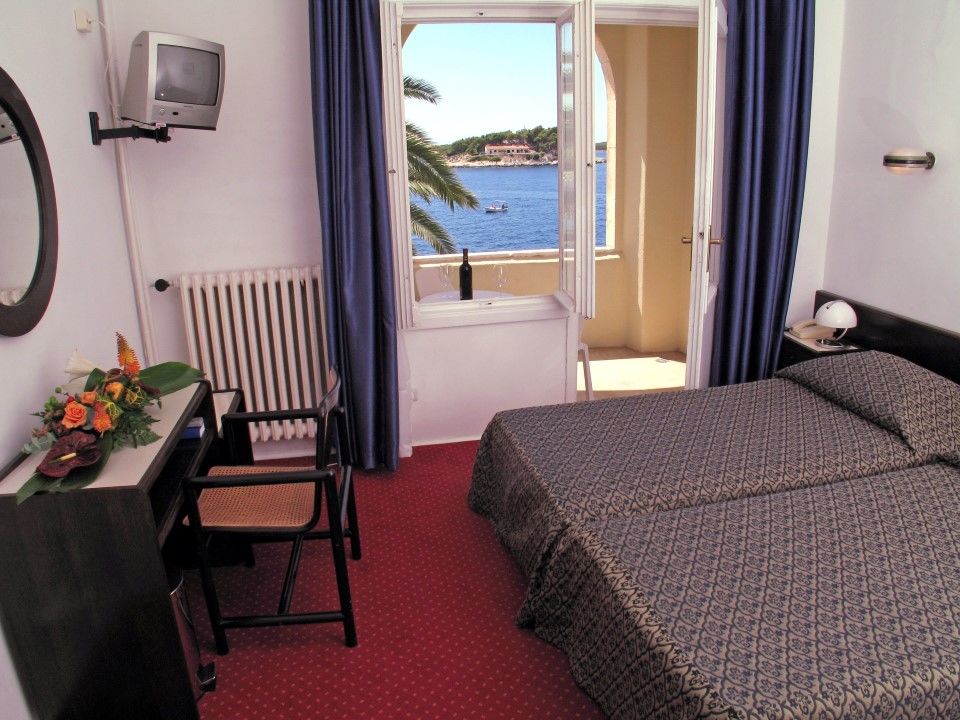 Villa Dalmacija Hvar Hotel ฮวาร์ ภายนอก รูปภาพ