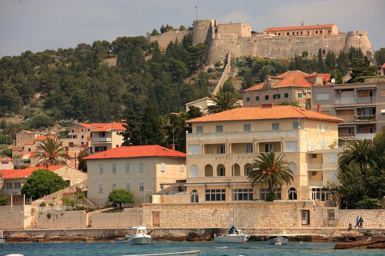 Villa Dalmacija Hvar Hotel ฮวาร์ ภายนอก รูปภาพ